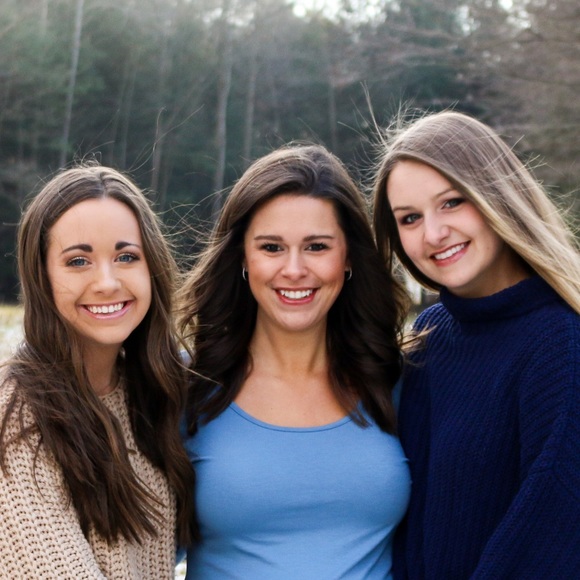 Meet your Posher, Sarah - Picture 2 of 3